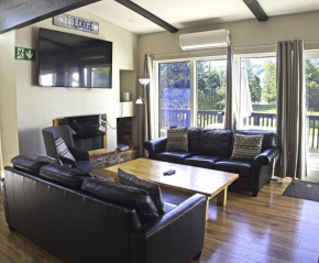 Gateside Chalets 6 Bedroom Hot Tub Near Village